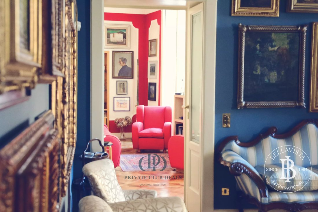 House in Historic Center, Como, Lombardy 2 - 15132594