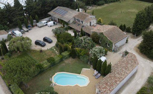 Casa a Eyragues, Provenza-Alpi-Costa Azzurra, Francia 1
