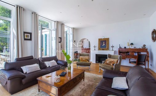 Villa in Nice, Provence-Alpes-Côte d'Azur, France 1