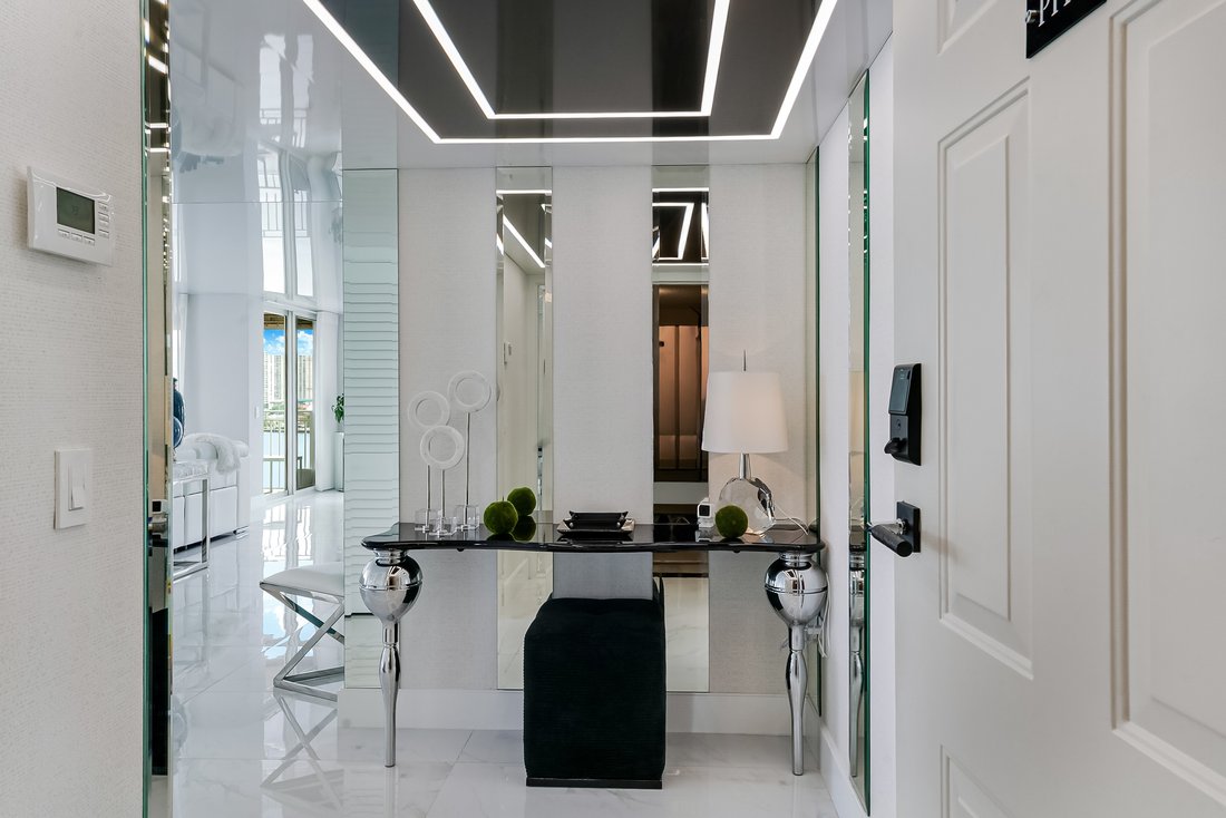 Condo in Sunny Isles Beach, Florida, United States 2 - 18231569