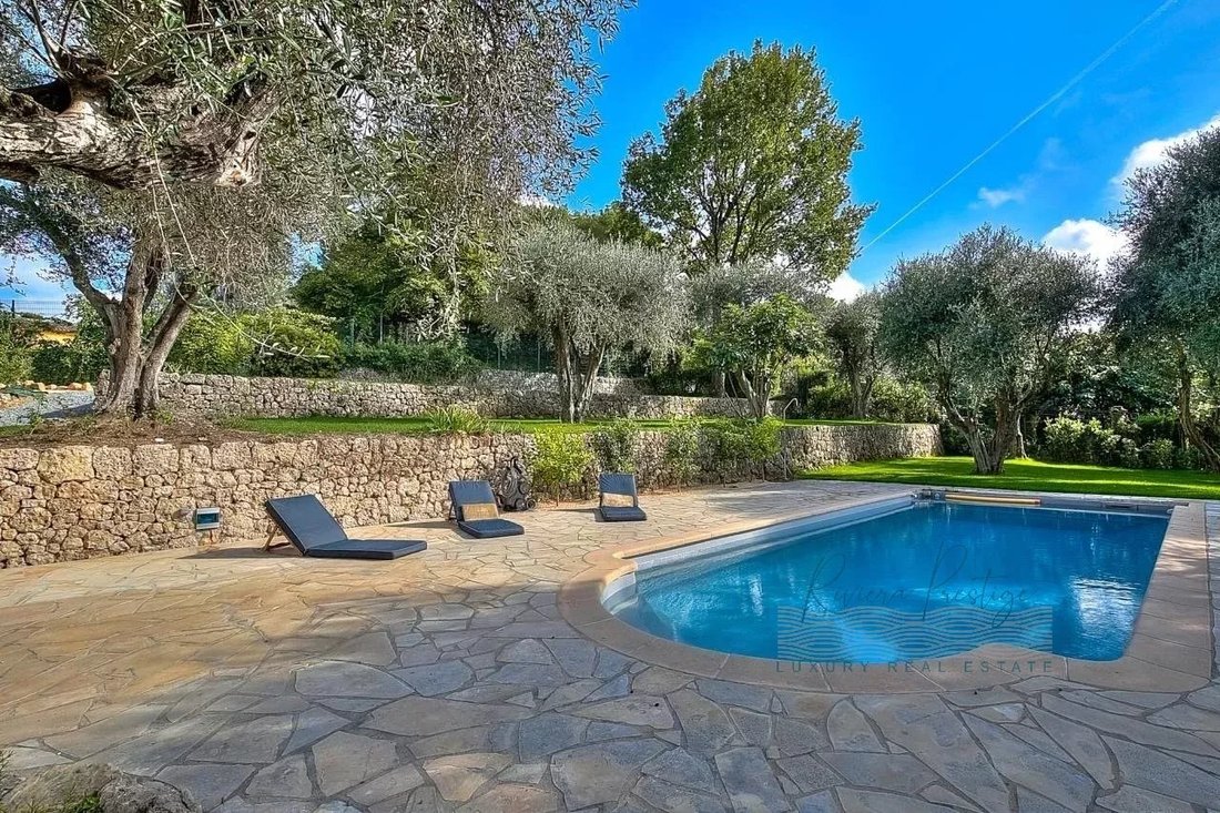 House in Mougins, Provence-Alpes-Côte d'Azur, France 4 - 13387021