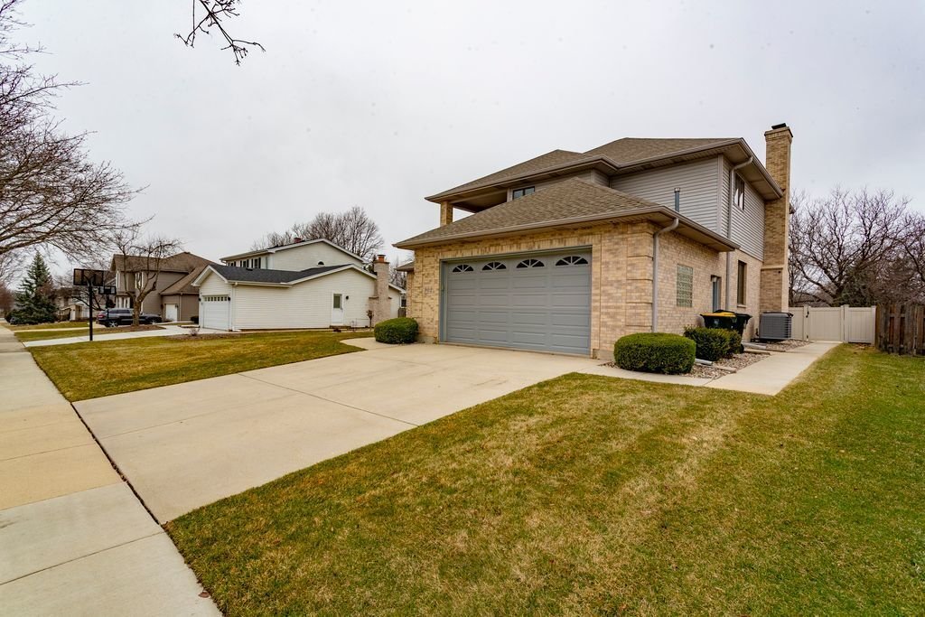 House in Carol Stream, Illinois, United States 2 - 18227037