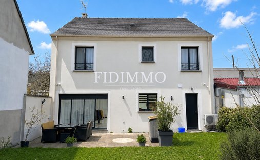 House in Sucy-en-Brie, Ile-de-France, France 1