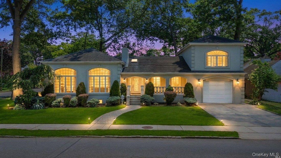 House in Malverne, New York, United States 1 - 18225351
