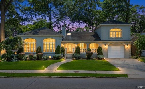 House in Malverne, New York, United States 1