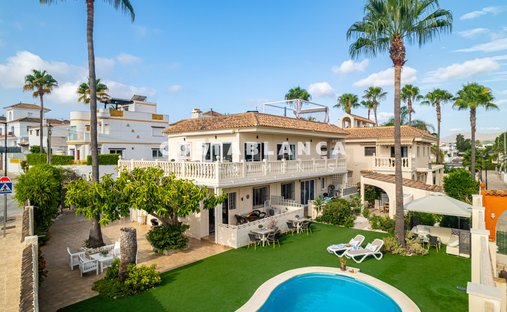 Villa in l'Albir, l'Alfas del Pi, Valencian Community 1