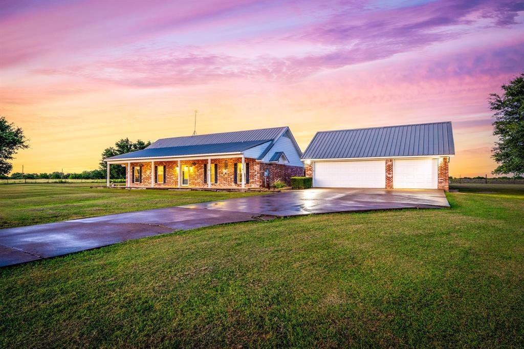 House in Lorena, Texas, United States 1 - 18232160