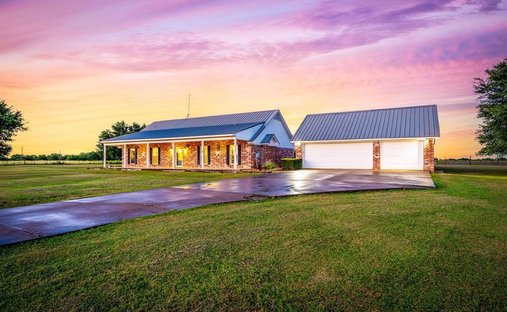 House in Lorena, Texas, United States 1