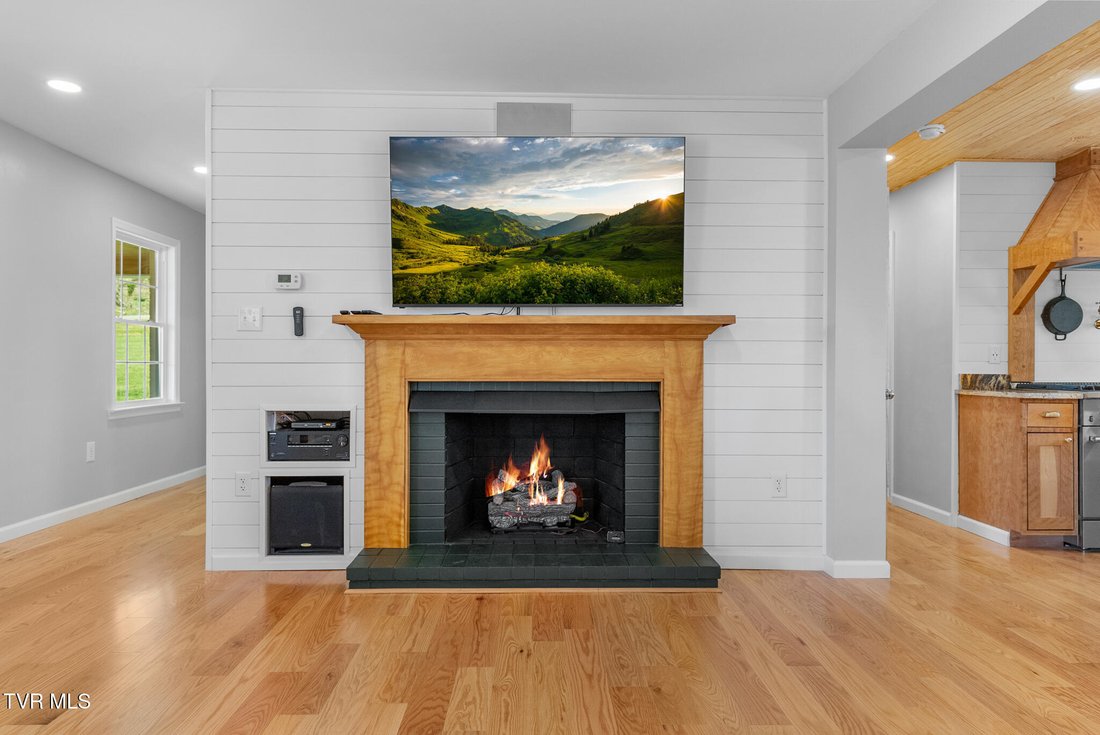 House in Meadowview, Virginia, United States 5 - 18225934