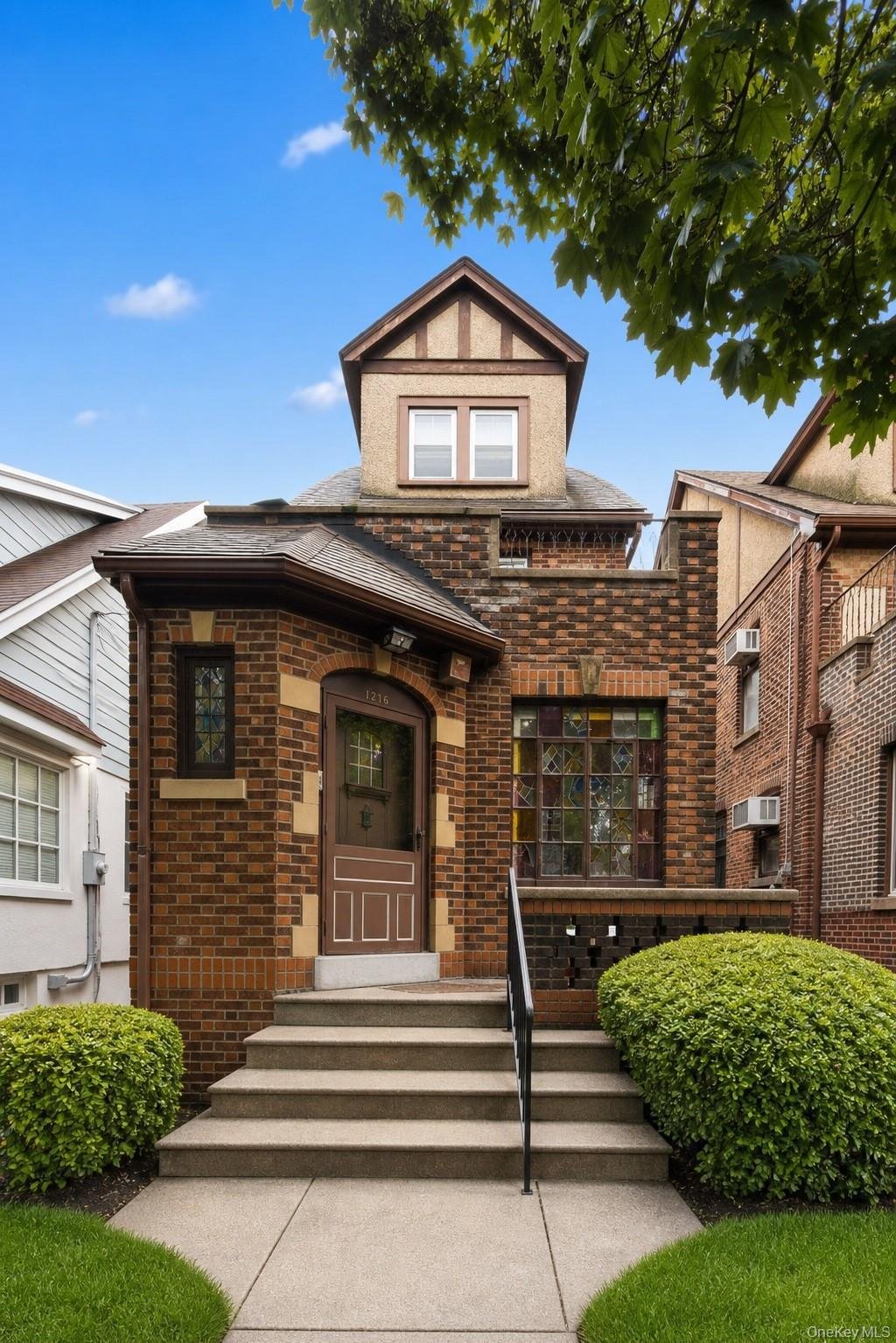 House in New York, New York, United States 1 - 18233759