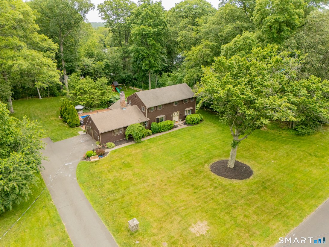 House in Stratford, Connecticut, United States 3 - 18229681