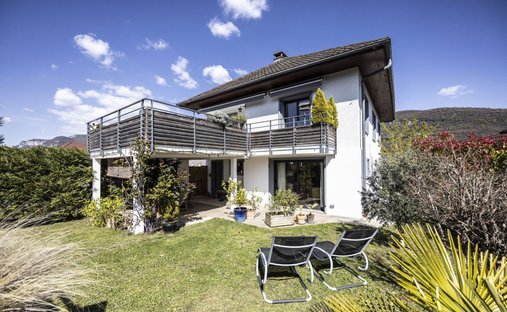 House in Brison-Saint-Innocent, Auvergne-Rhône-Alpes, France 1
