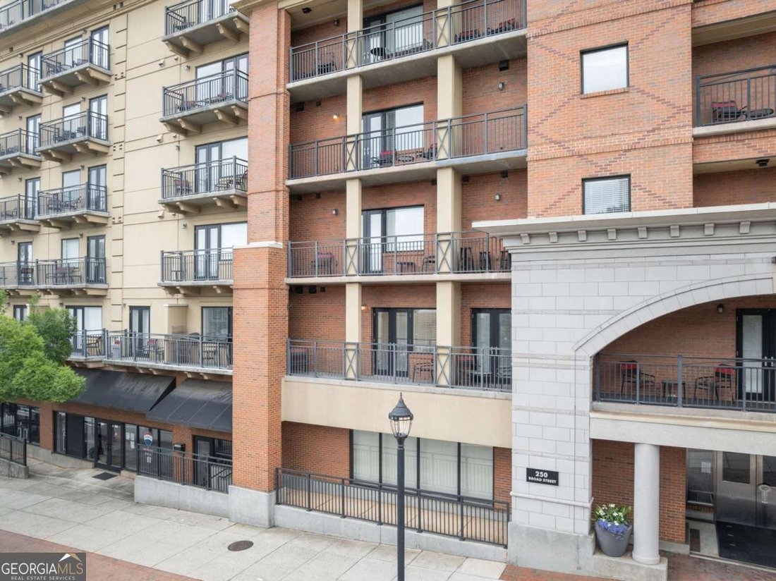 Condo in Athens, Georgia, United States 5 - 18226115