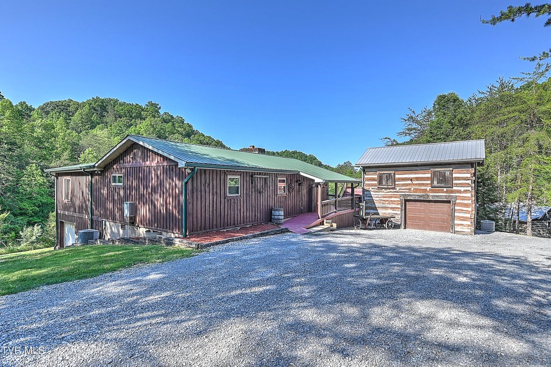 House in Blackwater, Virginia, United States 5 - 18225901