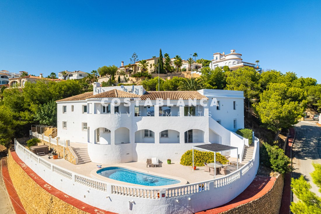 Villa in l'Alfas del Pi, Valencian Community, Spain 1 - 17947982