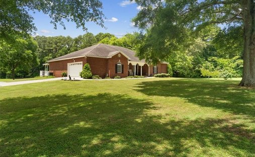 House in Calhoun, Georgia, United States 1