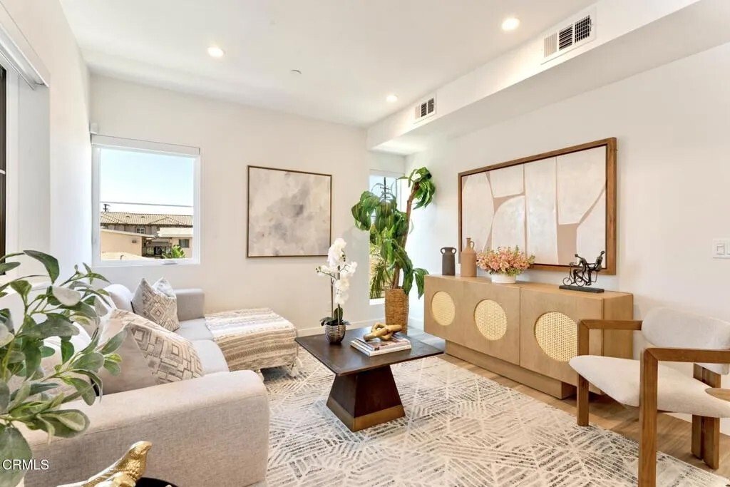 Condo in San Gabriel, California, United States 4 - 18232003