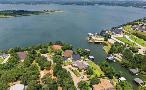 House in Granbury, Texas, United States 1