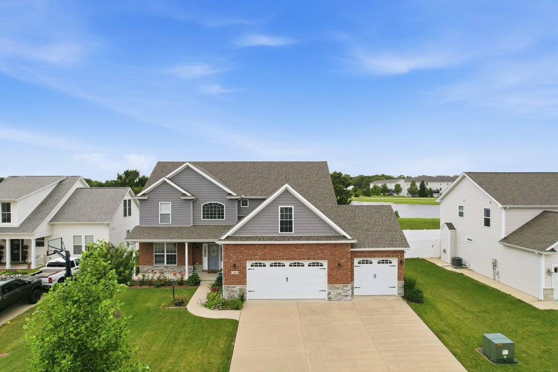 House in Savoy, Illinois, United States 2 - 18232064