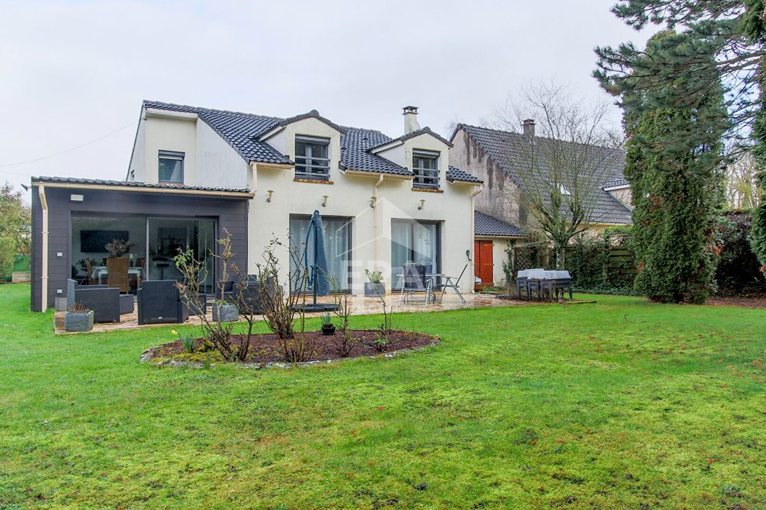 Villa in Crespieres, Ile-de-France, France 2 - 17330642