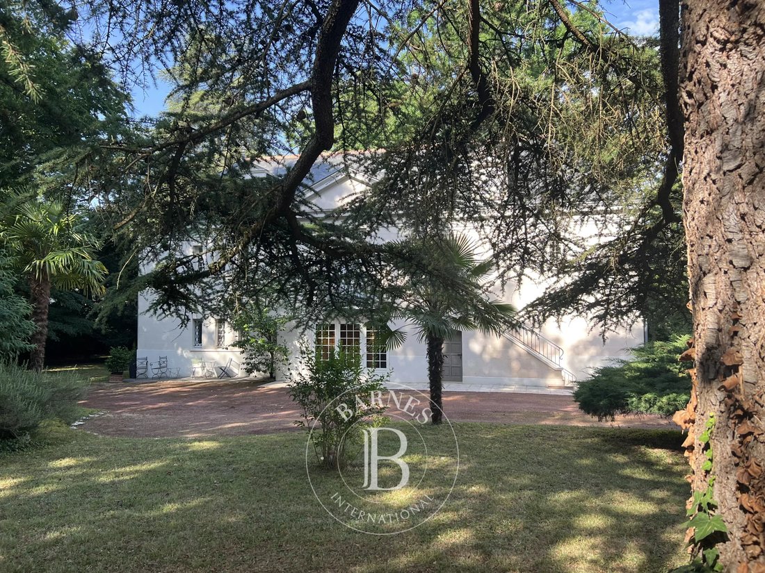Villa in Vouvray, Centre-Val de Loire, France 1 - 17005015