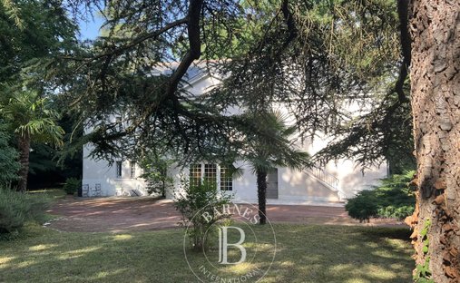 Villa in Vouvray, Centre-Val de Loire, France 1