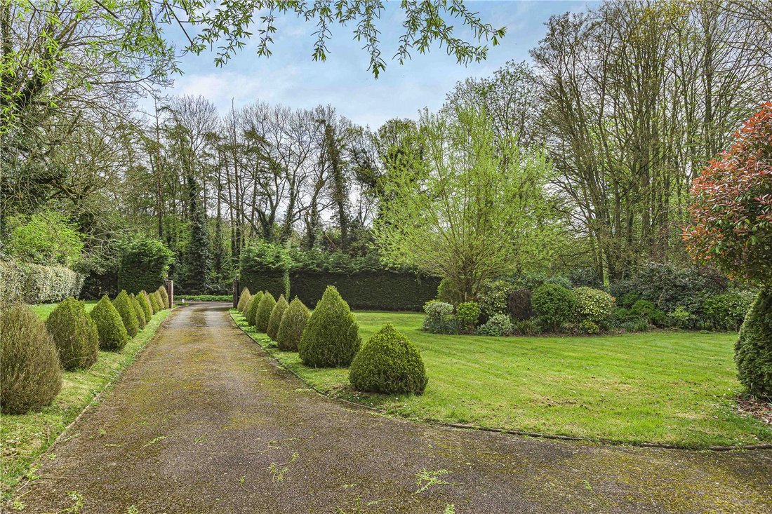 House in Welwyn, England 2 - 18225280