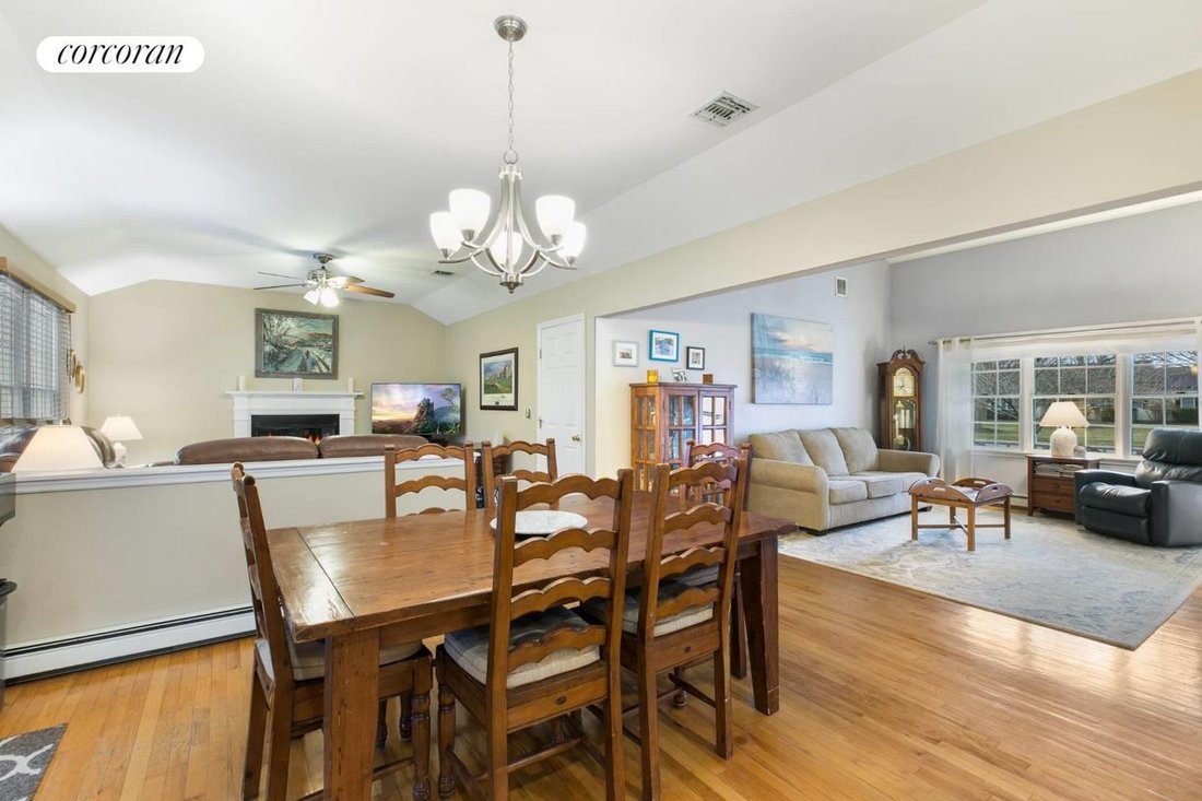 House in Jamesport, New York, United States 3 - 17681240