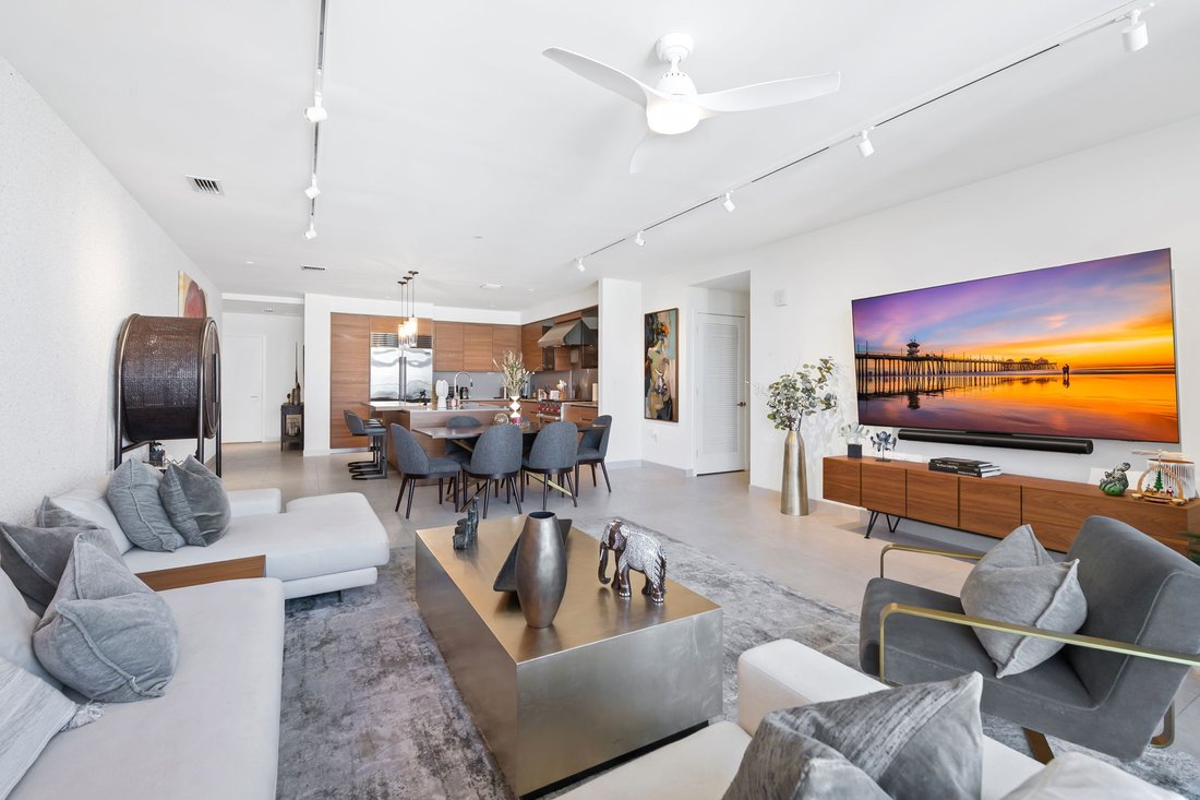 Condo in Miami, Florida, United States 5 - 18231534