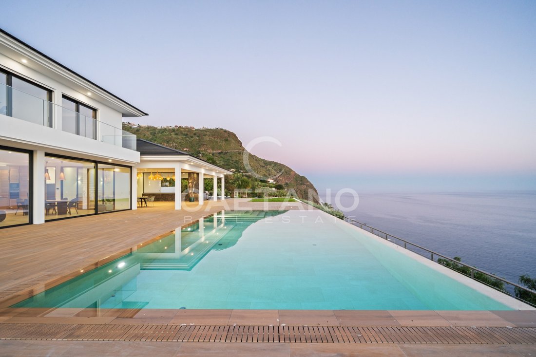 Villa in Arco da Calheta, Madeira, Portugal 1 - 18230775