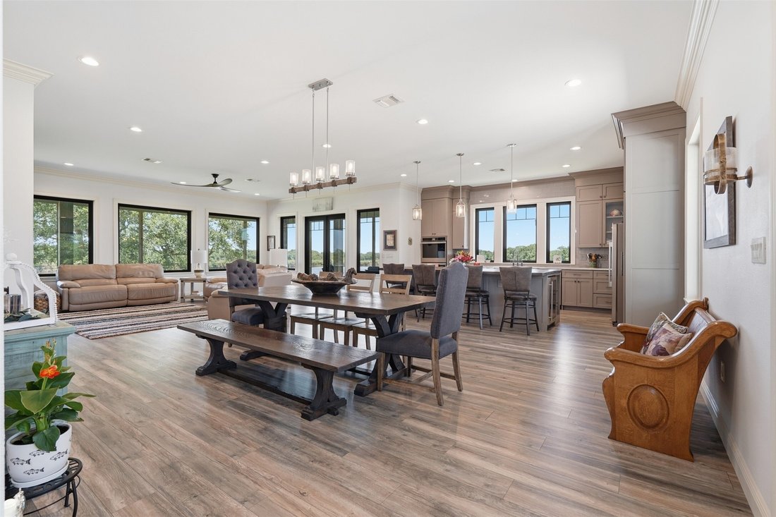 House in Port Arthur, Texas, United States 3 - 18223581