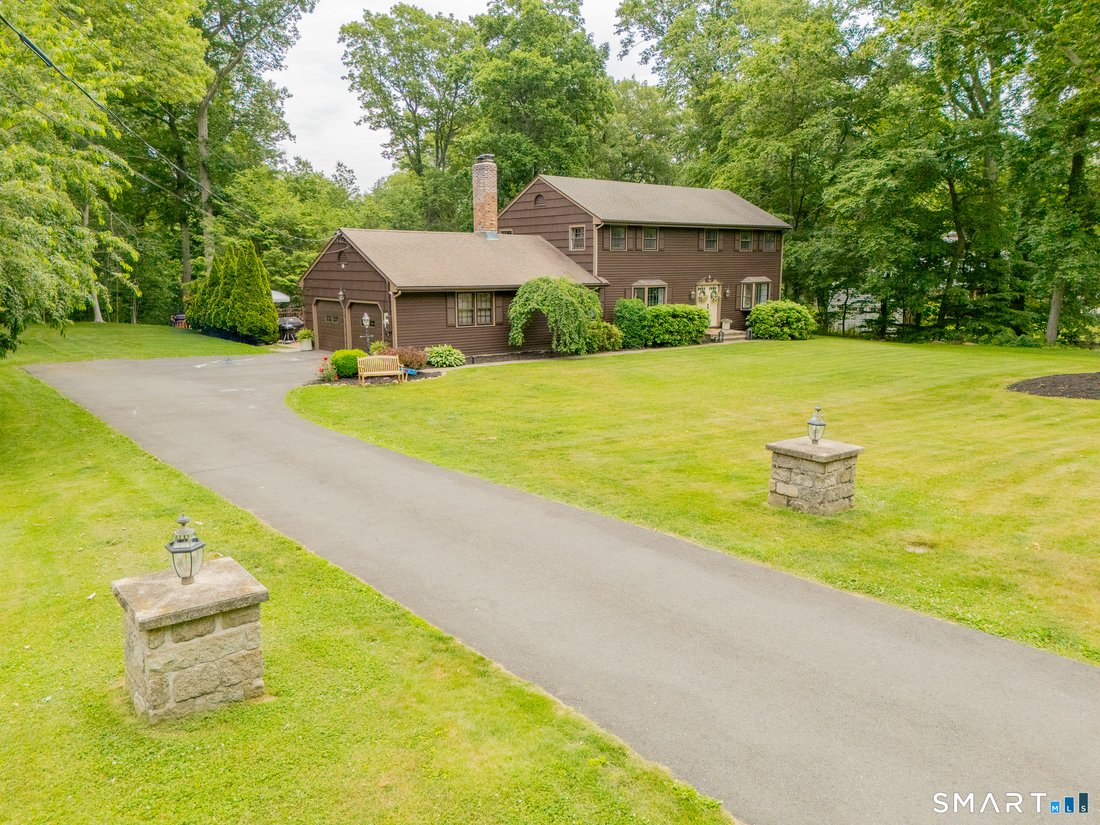 House in Stratford, Connecticut, United States 2 - 18229681