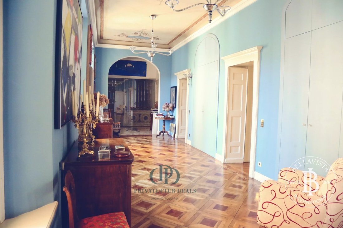 House in Historic Center, Como, Lombardy 4 - 15132594