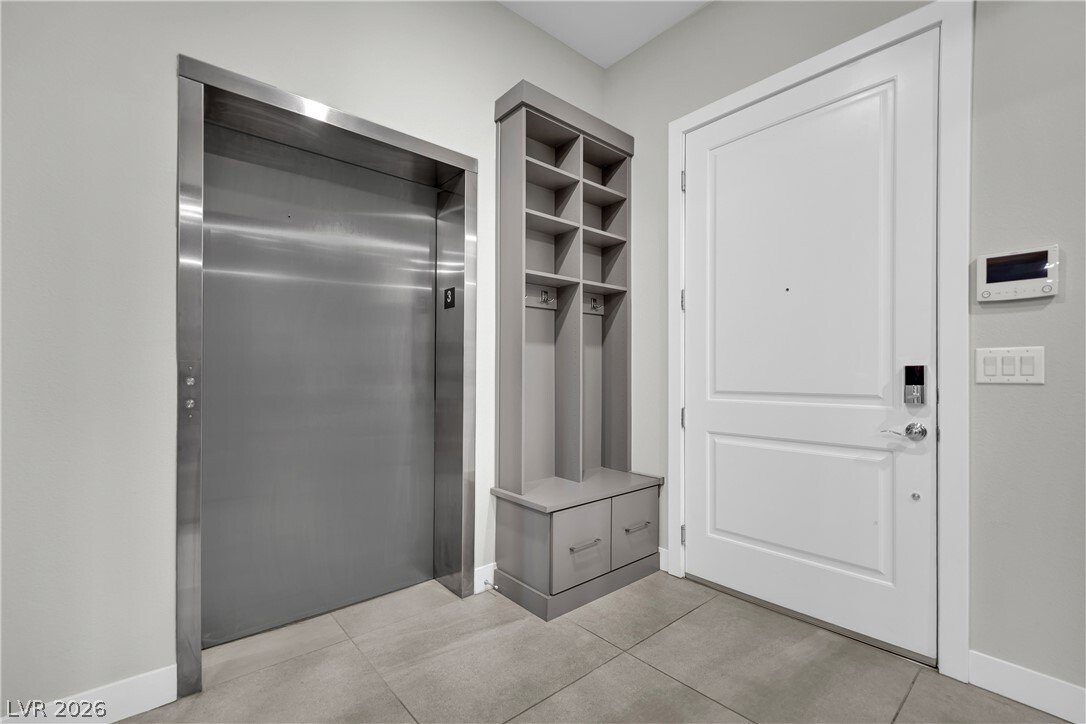 Condo in Las Vegas, Nevada, United States 2 - 18229935