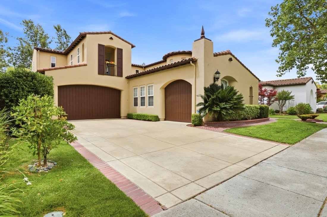 House in Gilroy, California, United States 3 - 18233184