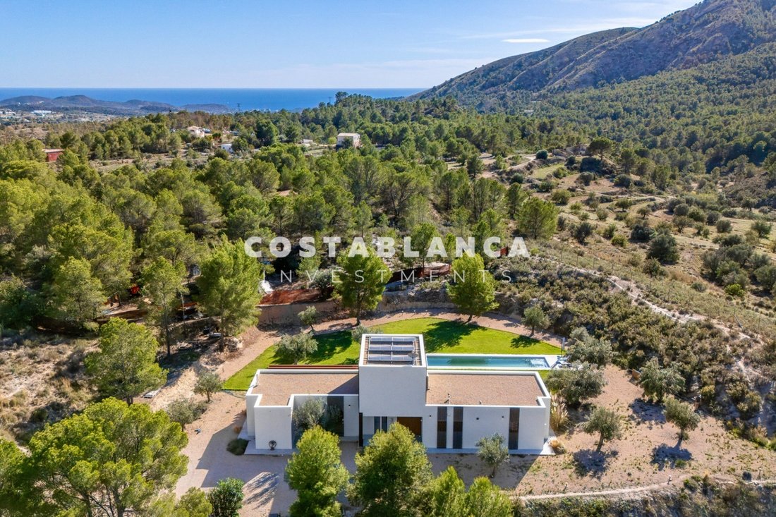 Villa in Finestrat, Valencian Community, Spain 2 - 17946649