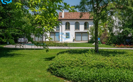 Country House in Casier, Veneto, Italy 1
