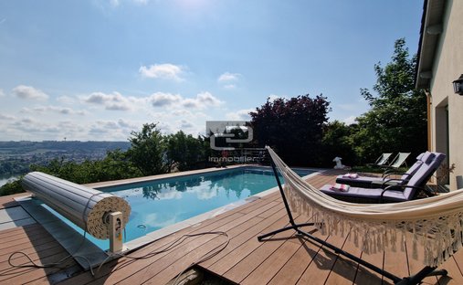 House in Albigny-sur-Saone, Auvergne-Rhône-Alpes, France 1