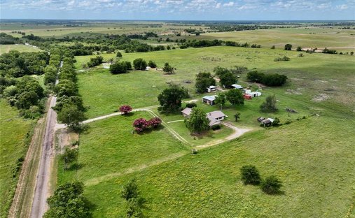 Land in Thornton, Texas, United States 1