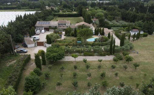 House in Eyragues, Provence-Alpes-Côte d'Azur, France 1