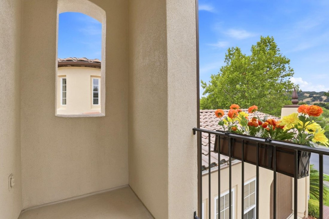 House in Gilroy, California, United States 5 - 18233184