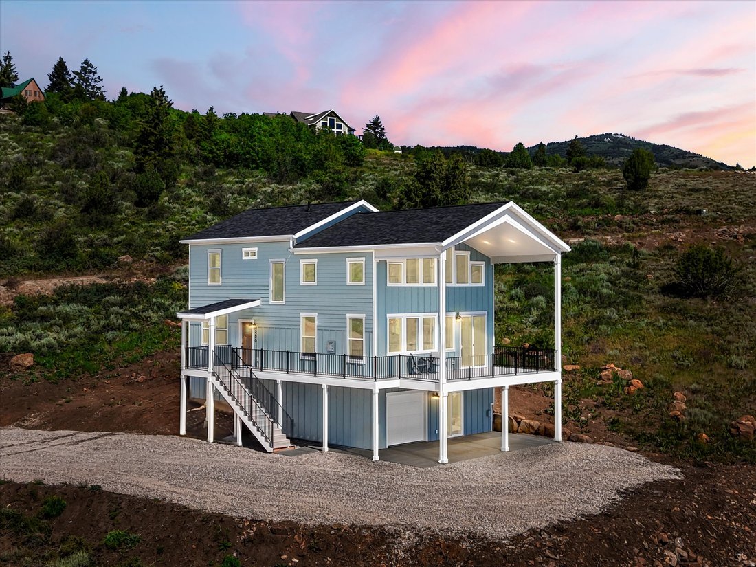 House in Garden, Utah, United States 1 - 17601676