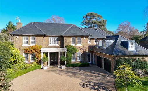 Haus in Fairmile, Elmbridge, England 1