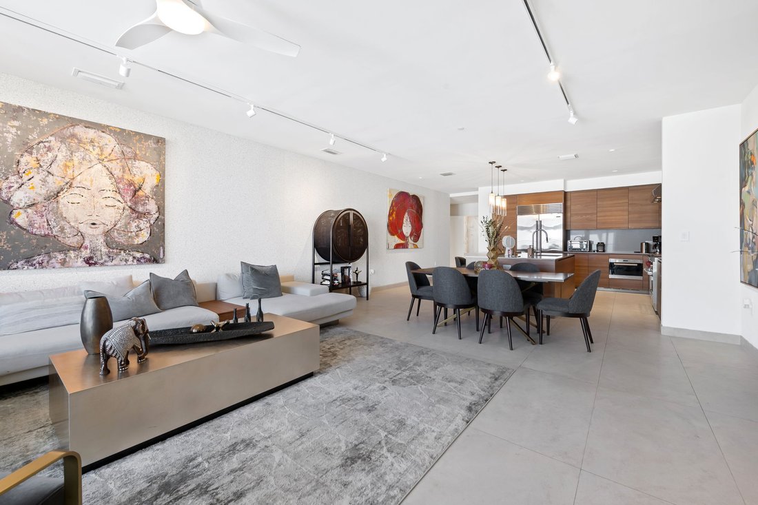 Condo in Miami, Florida, United States 4 - 18231534