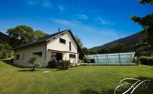 Villa in Theys, Auvergne-Rhône-Alpes, France 1