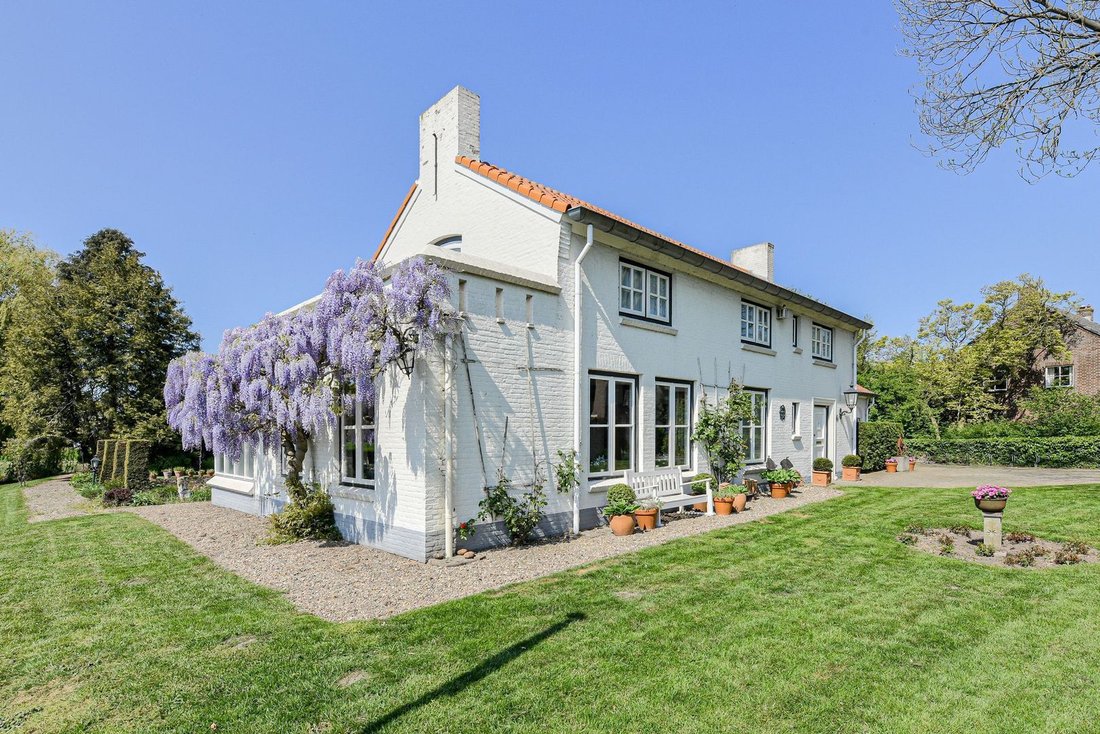 Villa in Geertruidenberg, North Brabant, Netherlands 5 - 18224269