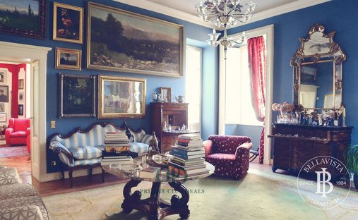 House in Historic Center, Como, Lombardy 1