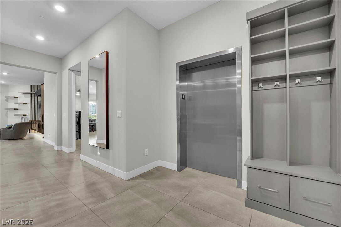 Condo in Las Vegas, Nevada, United States 3 - 18229935