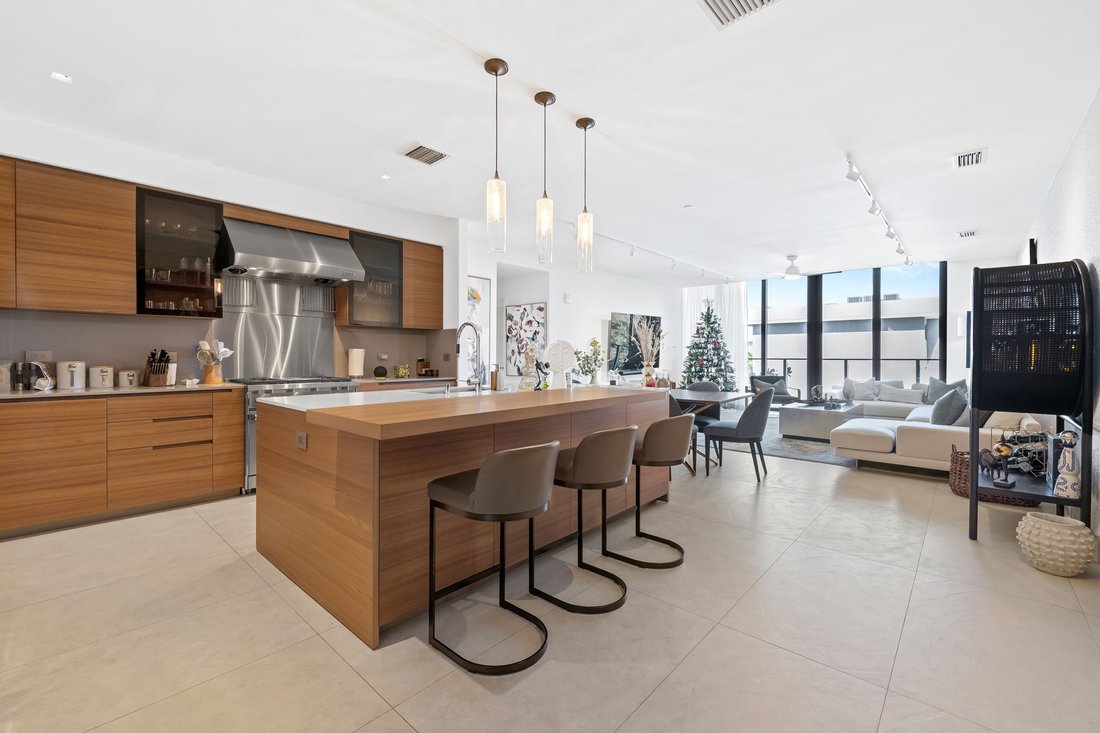 Condo in Miami, Florida, United States 1 - 18231534