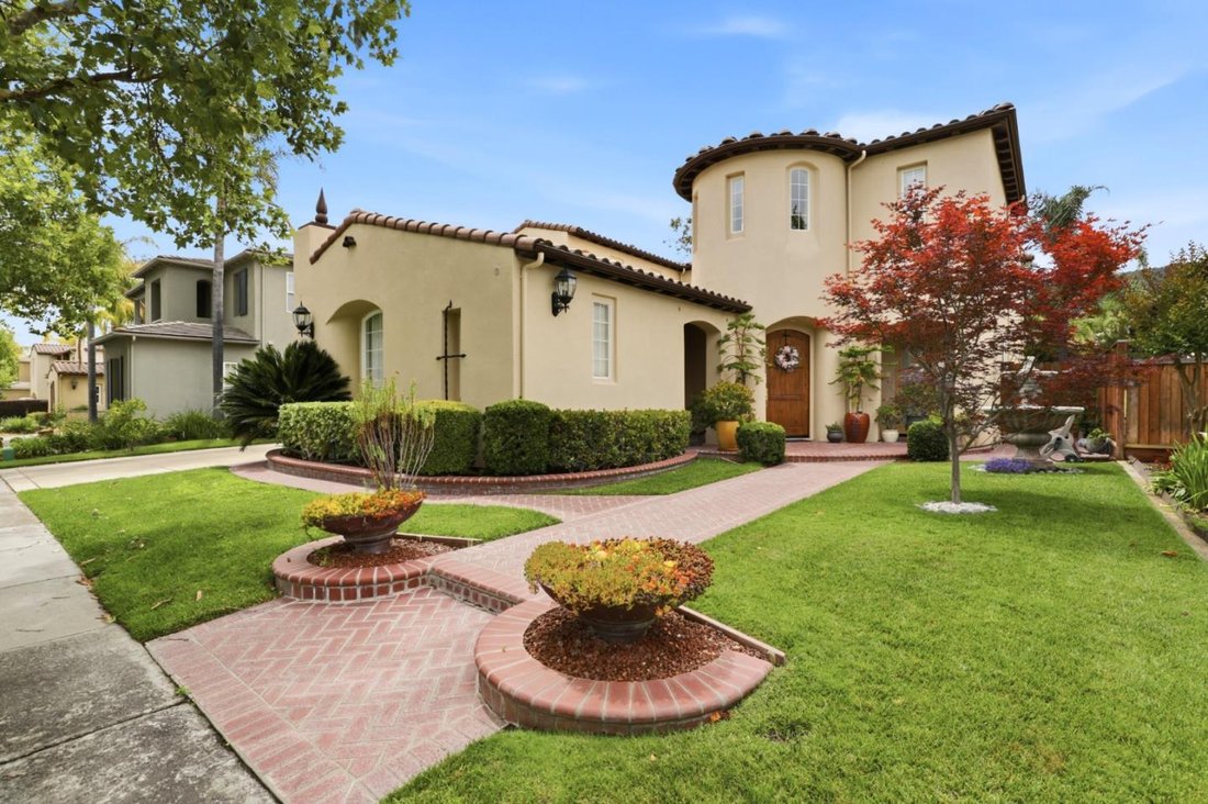 House in Gilroy, California, United States 1 - 18233184